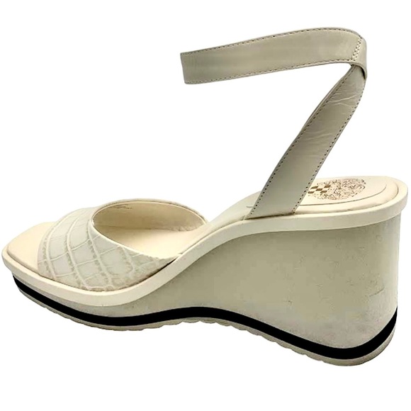 NWOT Vince Camuto Baminda Leather Wedges. Women’s Size 7 Color: Ivory - Picture 4 of 10